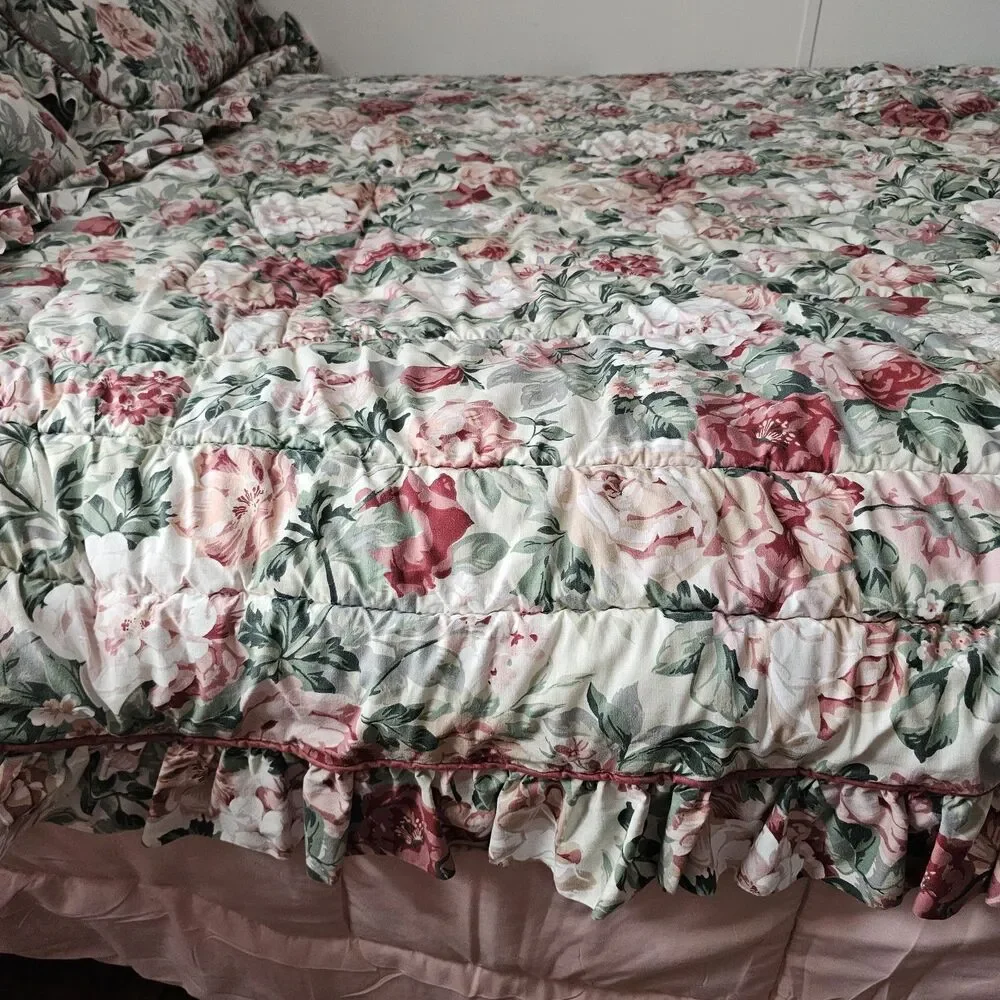 Croscill Arbor Rose Vintage Twin Comforter & Sham Set Floral Ruffled Cottage